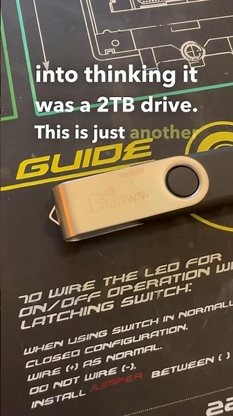 2TB Flash Drive SCAM! Do Not Buy! #shorts #pc #pcgaming #pcbuilding #computer #pcrepair