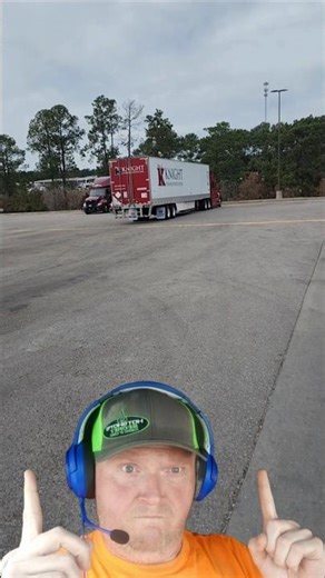 WHAT ARE THEY DOING #trucking #truckdriver #truckernews #truckdrivers #drivers #prayers #trucks