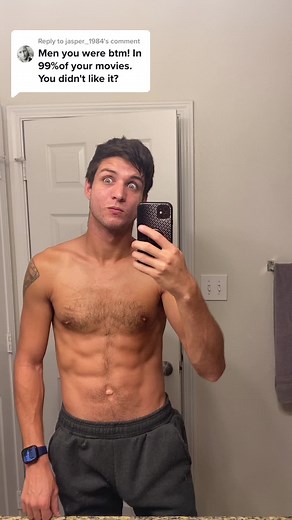 Replying to @jasper_1984 👀 🤣 #bottom #laugh #eyes #funny #men #abs #inside #hair