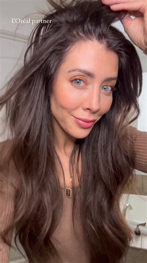 1.5M views · 10K reactions | Fast, easy, mess free hair color at the press of a button. Discover award winning hair color today. | L'Oréal Paris | Facebook