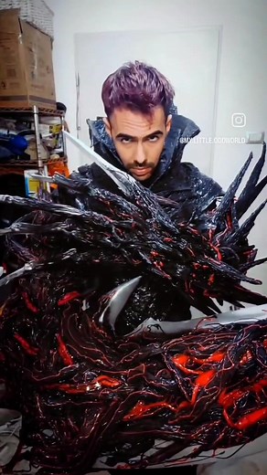 Alex Mercer Half-Armored and New Blade Completed: Prototype Game Cosplay