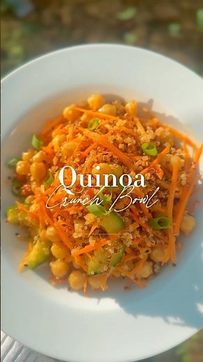 Crunchy Quinoa Chickpea Salad Bowl | High Protein Healthy Meal Prep Recipe #shorts