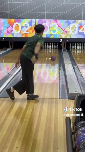 Mastering the Two-Handed Bowling Style