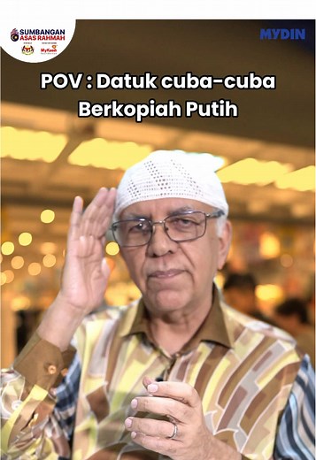 Eh bukan Datuk tu yang pakai kopiah putih.. Btw Datuk nak bagitau ni, MYDIN akan buka dari 7AM SAMPAI 1AM PADA 5–7 SEPT! MINGGU NI!! Hanya di 50 cawangan terpilih je tau. Kita dah panjangkan waktu operasi dah nii, datang tau shopping! 🫵🏻🥳 #MYDINMalaysia #PRMY2025 #PilihanRayaMYDIN2025 #SARA #SARARM100