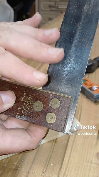 Mastering Woodworking: Essential Hand Tools and Tips for Squaring a Square