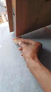 1.8M views · 10K reactions | Pasang penutup lubang kunci yang aman #fyp #viral #trending #tukangbangunan #pinturumah | Wanda tukang channel | Facebook