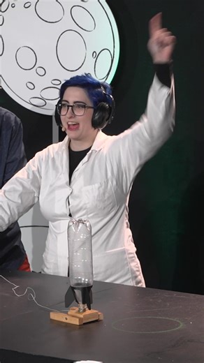 Die VISTA Christmas Science Show kann jetzt nachgeschaut werden! Holt euch eine Tasse heißen Kakao, macht es euch gemütlich und lasst den Spaß an Wissenschaft beginnen! Das Arbeitsblatt zur