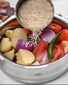 237K views · 5.1K reactions | Jodhpur's Traditional Khichdi (Vegetable Pulao) Recipe in just 15 minutes. You'll love the authentic flavours. | Papa Mummy Kitchen | Facebook