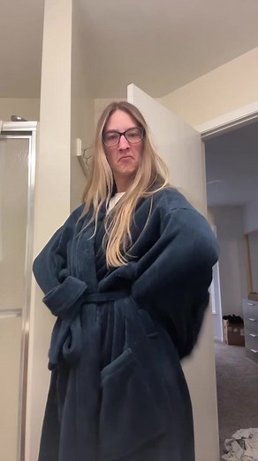 Cozy Grinch Bathrobe for a Good Morning Routine