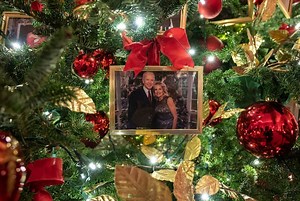 White House Christmas Tree, Decorations: Jill Biden vs. Melania Trump