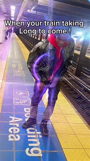 When the TRAIN taking to long to come !🤷🏿‍♂️🤭🔥 . . . . . . #like #comment #share #viral #models