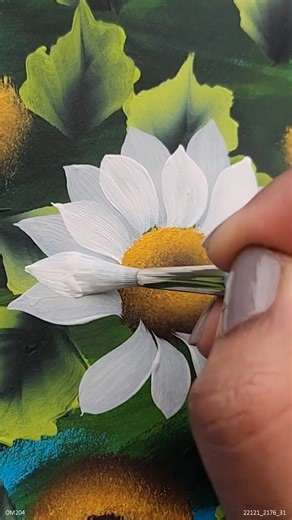 337K views · 2.8K reactions | Creating a Blooming Daisy | Colors N Shades-The magical Rendering | Facebook