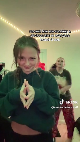 awesomesaucek8 (@awesomesaucek8)’s videos with Communications Satellite/Computer/Robot Sounds - Sci-Fi - DJ Sound Effects