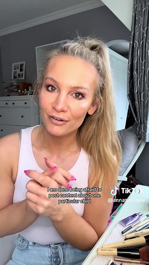 I’m her mama & I’m proud 🏳️‍⚧️ #transmom #transgender #transisbeautiful #momsoftiktok #grwm #getreadywithme #momof4 #momlife #momtok #lgbtq #proudmom #sacconejolys