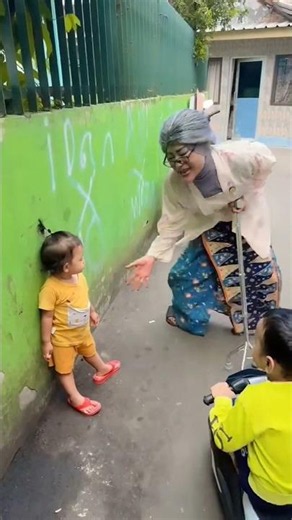 Doesn't want to greet#shortsfeed #shortvideo #funny #comedy #trendingshorts
