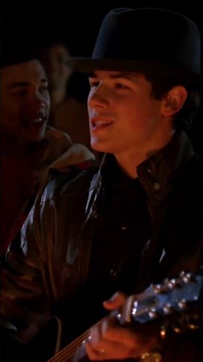 Empieza el 2026 con buen pie con esta canción ❤️🎶 | CAMP ROCK 2 | ‪@disneychannelES‬