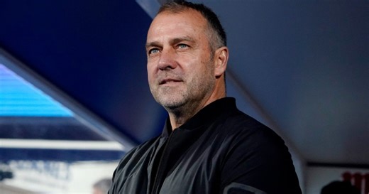 Ο Φλικ δίνει το σύνθημα για την πρόκριση της Μπαρτσελόνα: «Θέλουμε να κάνουμε το αδύνατο δυνατό»