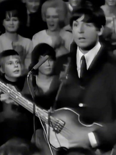 I saw her standing there by the Beatles live (1963)