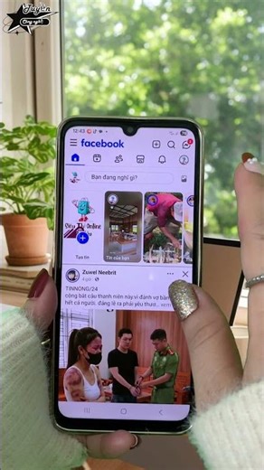 How to change Facebook to dark mode (to avoid eye strain)