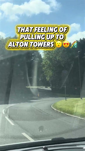 That FEELING pulling up at Alton Towers 😍🎢