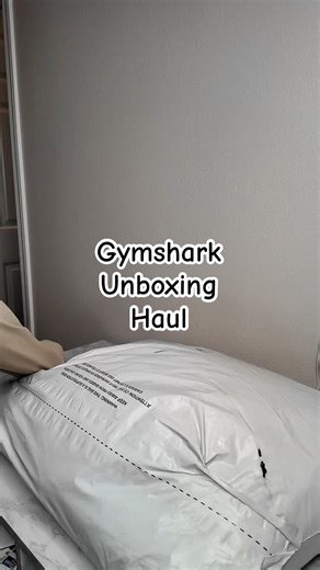 @gymshark unboxing haul. Gymshark cosy luxe zip up hoodie/ Gymshark cosy luxe joggers/ Gymshark