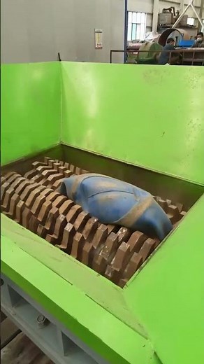 plastic shredder machine. plastic crusher. metal shredder . aluminum shredder.