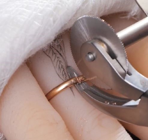 6.3M views · 9.6K reactions | Satisfying processes of creating jewelry | Wood Mood | Facebook