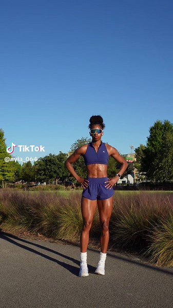 I look phenomenal 😩 body dysmorphia is finally disappearing 🥹 #tallgymgirl #stalliii