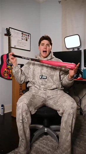 Bryson Bloomer | Bringing back taping your own bats #baseball #baseballtape #batgrips | Instagram