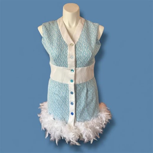 Kimber 💕 | Sold! TYSM! Rework this vintage set with me!!! Where are my curvy vintage lovers at?! Dusted off my hand sewing skills today to bring you... | Instagram