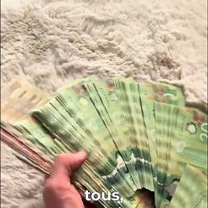 Tu connais déjà le Casino de Montréal… mais est-ce que tu l’as essayé en ligne? 😏 📱 Joue depuis ton téléphone 🎁 Welcome Pack exclusif : 250 % jusqu’à 1 500 $ 250 FS Tout commence par un clic 👇 | Casino de Montréal Online