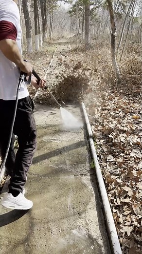 #satisfying #satisfyingvideos #asmr #cleaningasmr #satisfaction #leaf | Oddly Satisfying