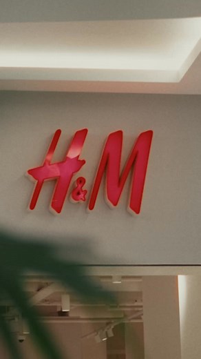 Think Christmas shopping, cosy weather, and a hot chocolate in hand  From gifting to festive treats and party-ready looks, find it all at Victoria Centre. Get inspired with favourites from H&M, River Island, and Office this festive season 痢 | Victoria Centre | Facebook