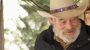 Tom has to deal with a scary bear problem. | Mountain Men on The History Channel