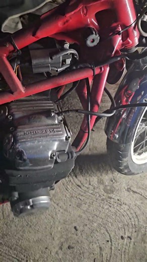 this is REALLY how a motorcycle sounds without an exhaust on it. im serious.