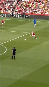 MARTIN ØDEGAARD PASSES IT IN!