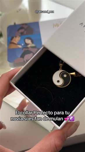 Collar Yin Yang de Mulan para Fans