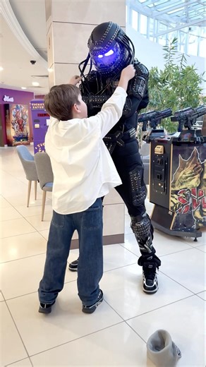 LITTLE BOY SHUFFLE 😱 WALKING DANCE NEON TUZELITY 🔥🔥