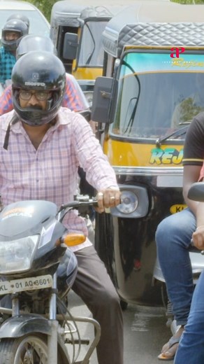 Watch 'Salt Mango Tree' Super Scene! 😍😃 #saltmangotree #bijumenon #lakshmipriyaa #chandramouli #suhasinimaniratnam #parislaxmi #indrans #sarayu #sudheerkaramana #reels | API Malayalam Movies