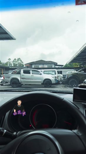 2026 pun orang sanggup baling kopi demi marketing. 📍Teras Car Services Sdn Bhd ｜📞 6011-6334 5319 (Nelson) #fyp #marketing #viral #trend #dealership | Nelson Kong