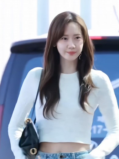 YoonA - Incheon Airport to France for Cannes Film Festival 2026 #yoona #limyoona #snsd #girlsgeneration