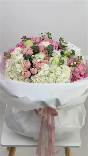 #mojo.video #cataleyafloralstudio #washington #flowerbouquet #foryou