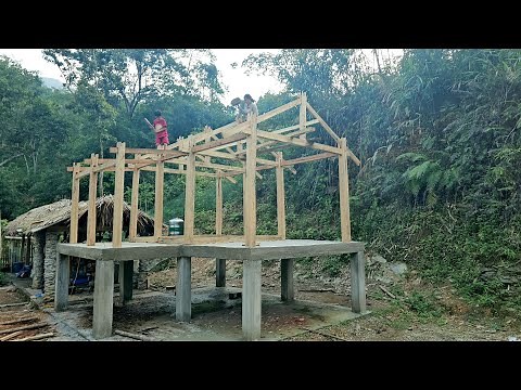 The miraculous process of a Vietnamese woman building a wooden house on a concrete foundation