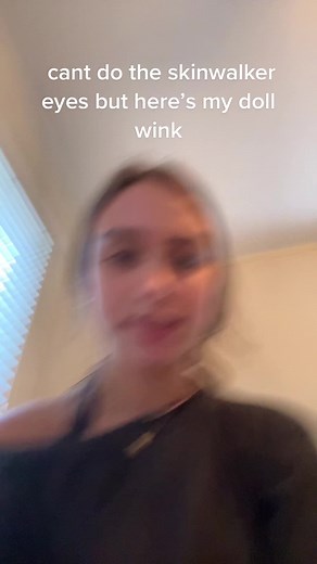 How to Achieve the Doll Wink Effect