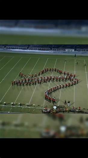Santa Clara Vanguard 2000 . . . . . . . . . . . #drumcorps #dci #drumcorpsinternational #brassband #marchingband #marchingbands #marching #band #showband | Canal Marching