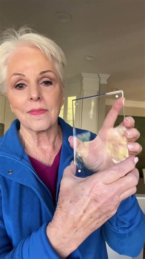 Easy 4x6 Frames - Acrylic, Magnetic, and Totally Clear