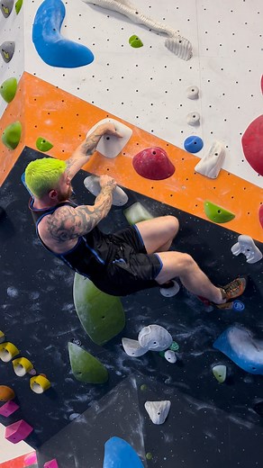 GUNNAR MONTANA on Instagram: "Top 10 Favorite ways to stay happy, healthy, and phit in Philly! The new @nastypig gym line stood up to all of it 💪🏻😜🐷"