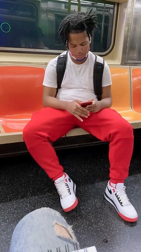 80K views · 1.7K reactions | Devon Rodriguez drawing a stranger on the NYC subway | Rodrigues Fan | Facebook