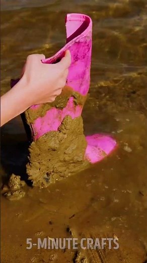 New flip-flops made from old rubber boots 👢➡️✨ #upcycle #diyfashion