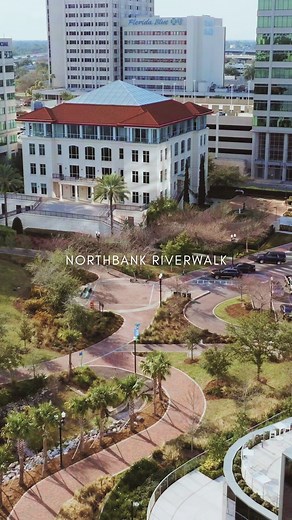 Explore Jacksonville FL | Things to Do & Neighborhoods on Instagram: "Extending from Berkman Plaza to I-95 in Riverside, the Northbank Riverwalk showcases a scenic view of the St. Johns River and is where city events like the Light Boat Parade, New Year’s Eye Fireworks, and many races take place. How do you like the Northbank Riverwalk?   E Coastline Dr, Jacksonville, FL 32202"